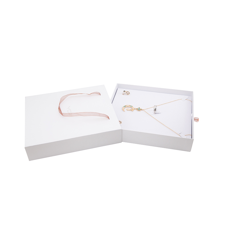 Jewelry Gift Box With Ribbon Handle 3