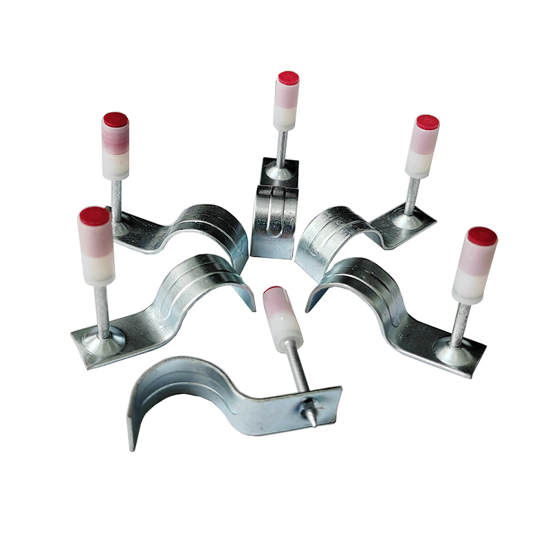 Compact construction pipe clamp