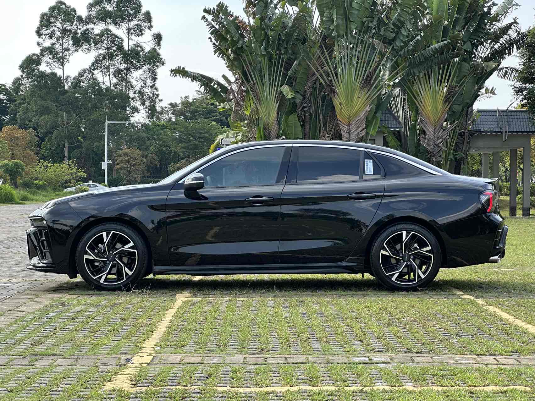 Intelligent Driving Pre-owned Premium