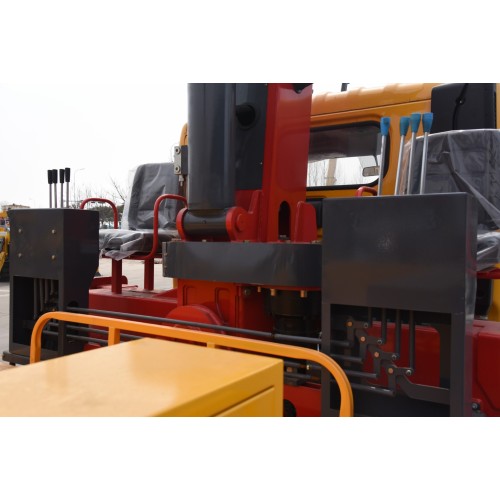 Тяжелый грузовой кран с возможностью бурения