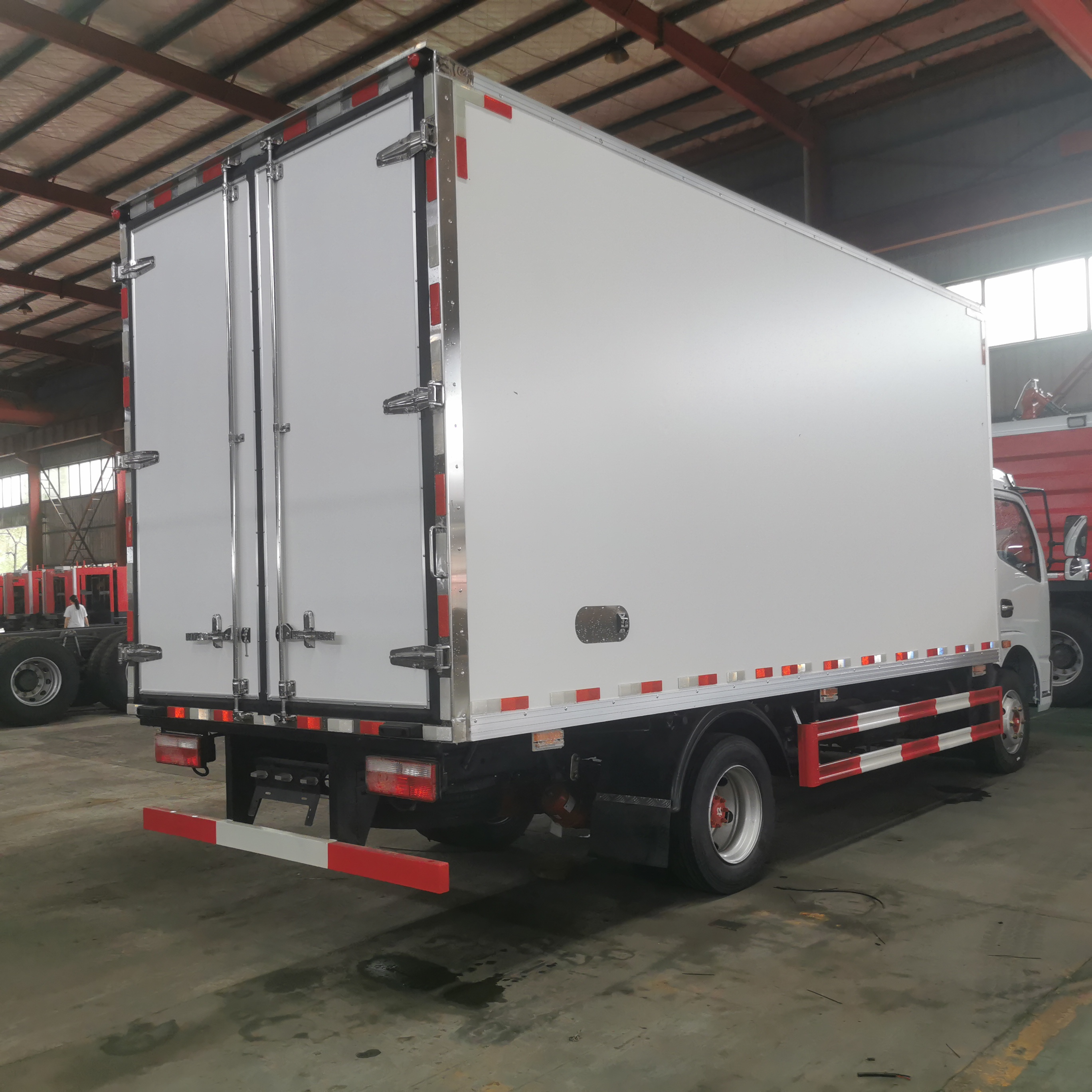 5 Ton Fish Meat Fresh Vegetable Refrigerator Truck