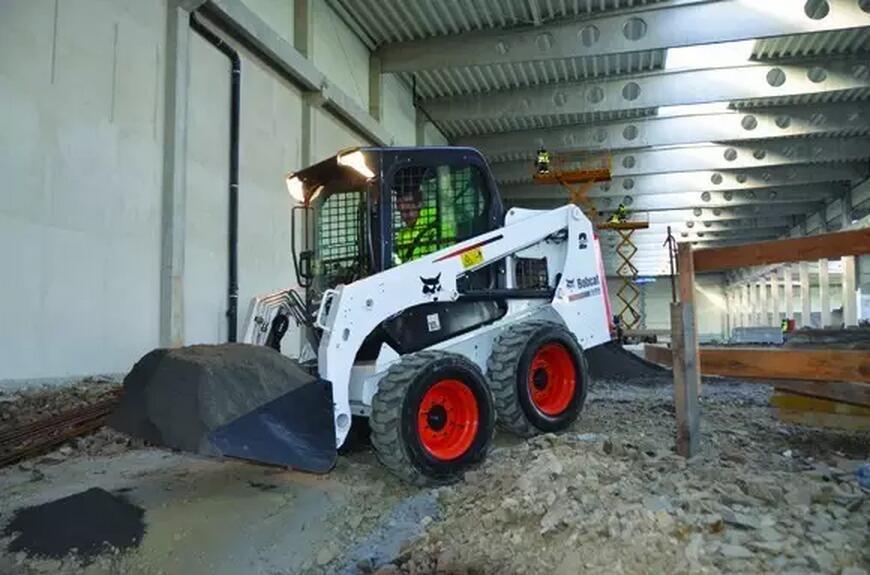 Skid steer loader