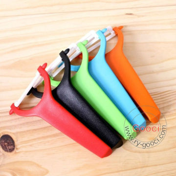 Hot Sales Fruit Vegetable Kitchen Ceramic Cutlery Peeler Knives