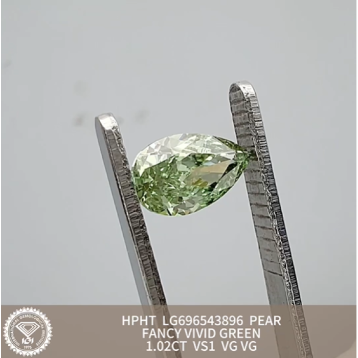 Vivid Green Lab Diamond 1.02CT PEAR VS1 HPHT