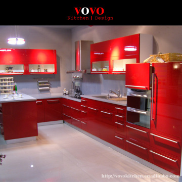 Kitchen cabinet with red uv base cabinet
