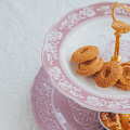 Custom 2 Tier Ceramic Wedding Dessert Fruit Snack Cupcake Cake Stand For Tea Party Serving Platter