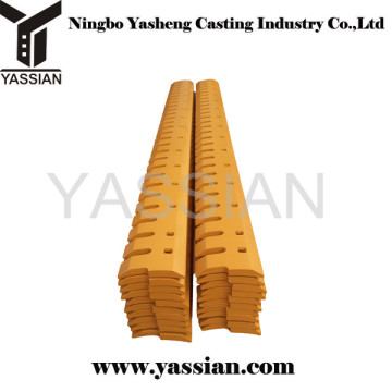Serrated grader blade snow plow blade