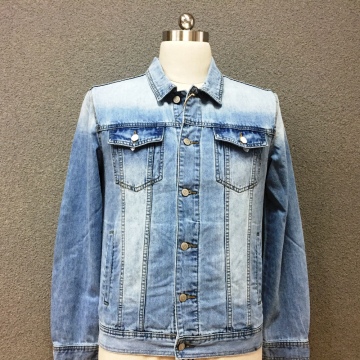 Herrenjacke aus Baumwoll-Denim mit zwei Taschen