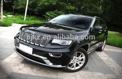 Grand Cherokee 2014 Overland Summit Surrounded