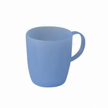 Plastic water cup, made of PP, many colors and sizes can be chosen