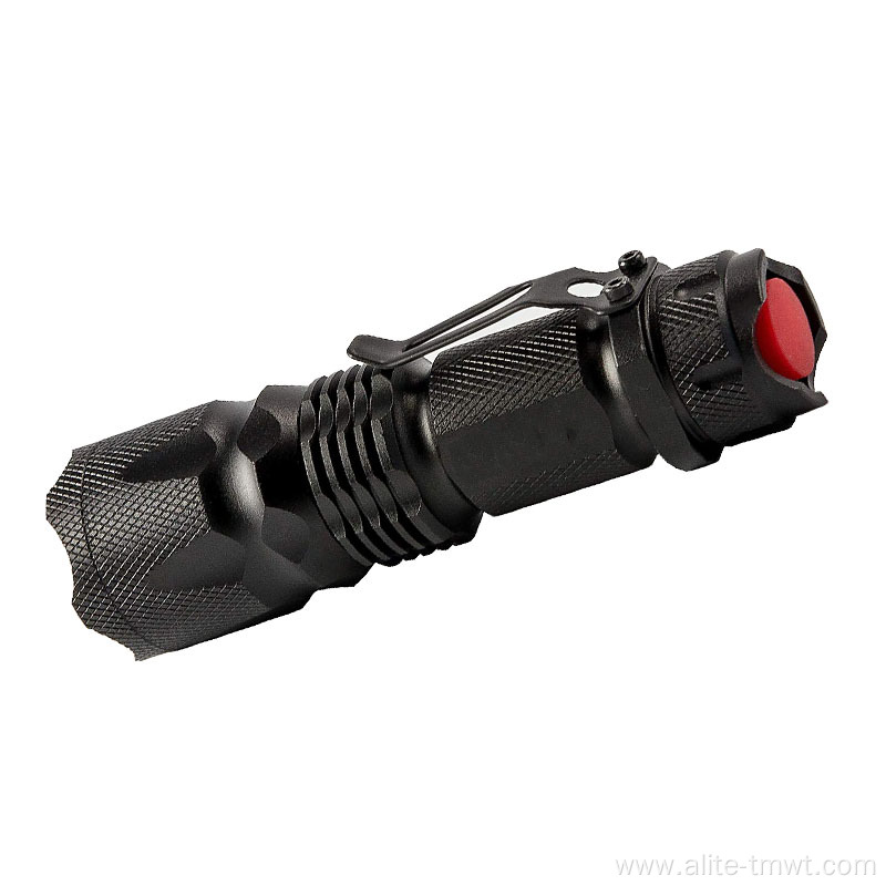 Zoomable LED Tactical Flashlight