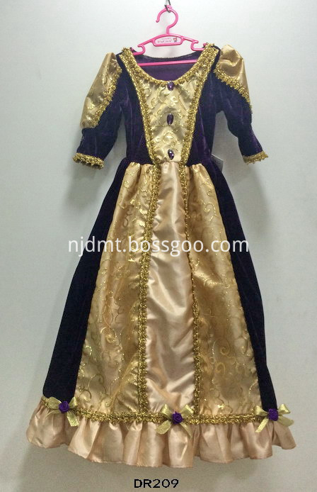 Main sleeve dress