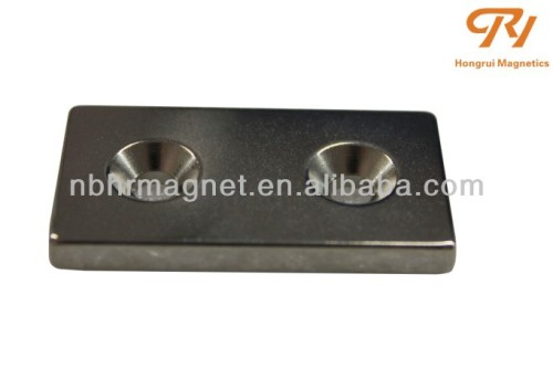 Block magnet with countersunk