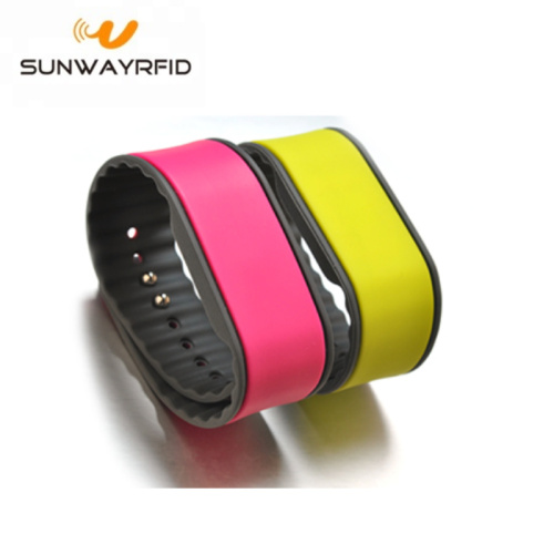 2 colors customized silicone rfid wristband for fairs