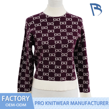 Pulover din tricot cu decolteu fals și cu garnitură în contrast cu monogramă de cafea neagră