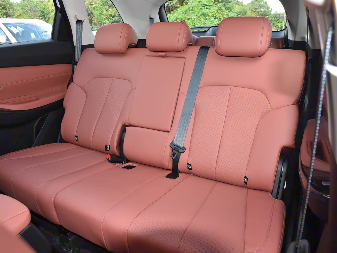2026 AT 7-seater Comfort Edition