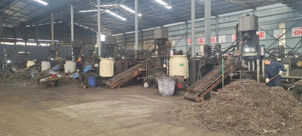 Iron Chips Powder Scrapping Briquetting Machinery Equipment