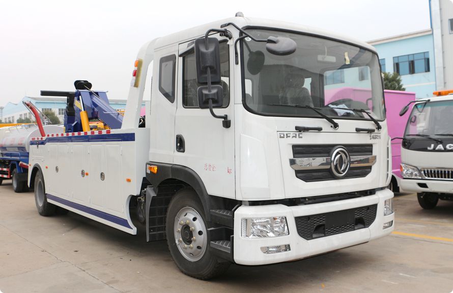 heavy duty recovery trucks 4