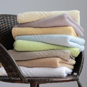 2016 new design luxury custom euro style bath towel