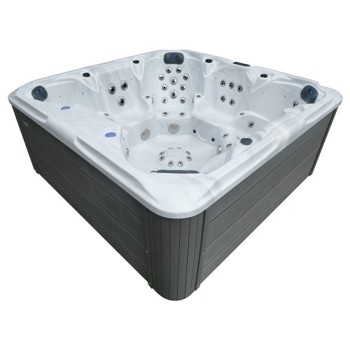 Smart large capacity hot tub for 7-person