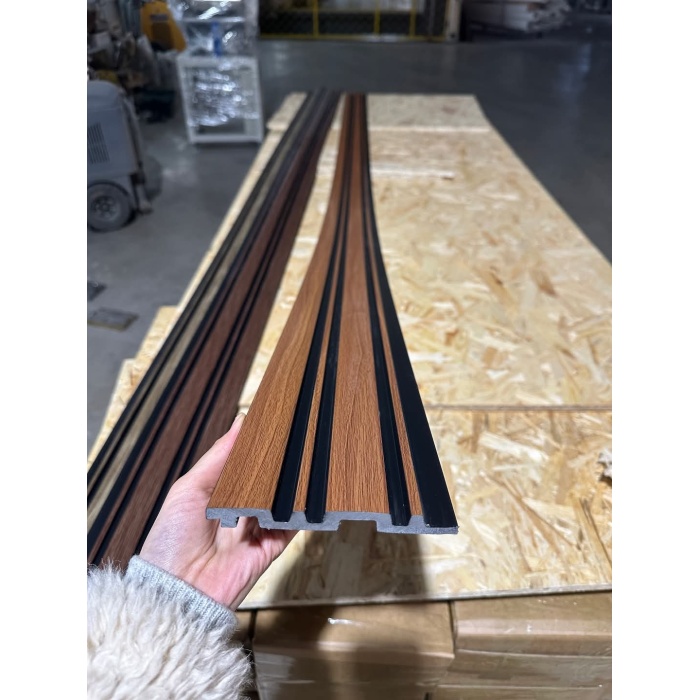 Mengubah ruang kecil dengan panel dinding PS: penyelesaian penjimatan ruang dan bergaya