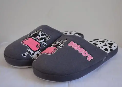 Comfortable and Lightweight Ladies Plush Indoor slippers