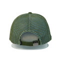 Cappello per camionista verde pieno con patch in pelle