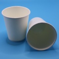 Copos de papel com design personalizado
