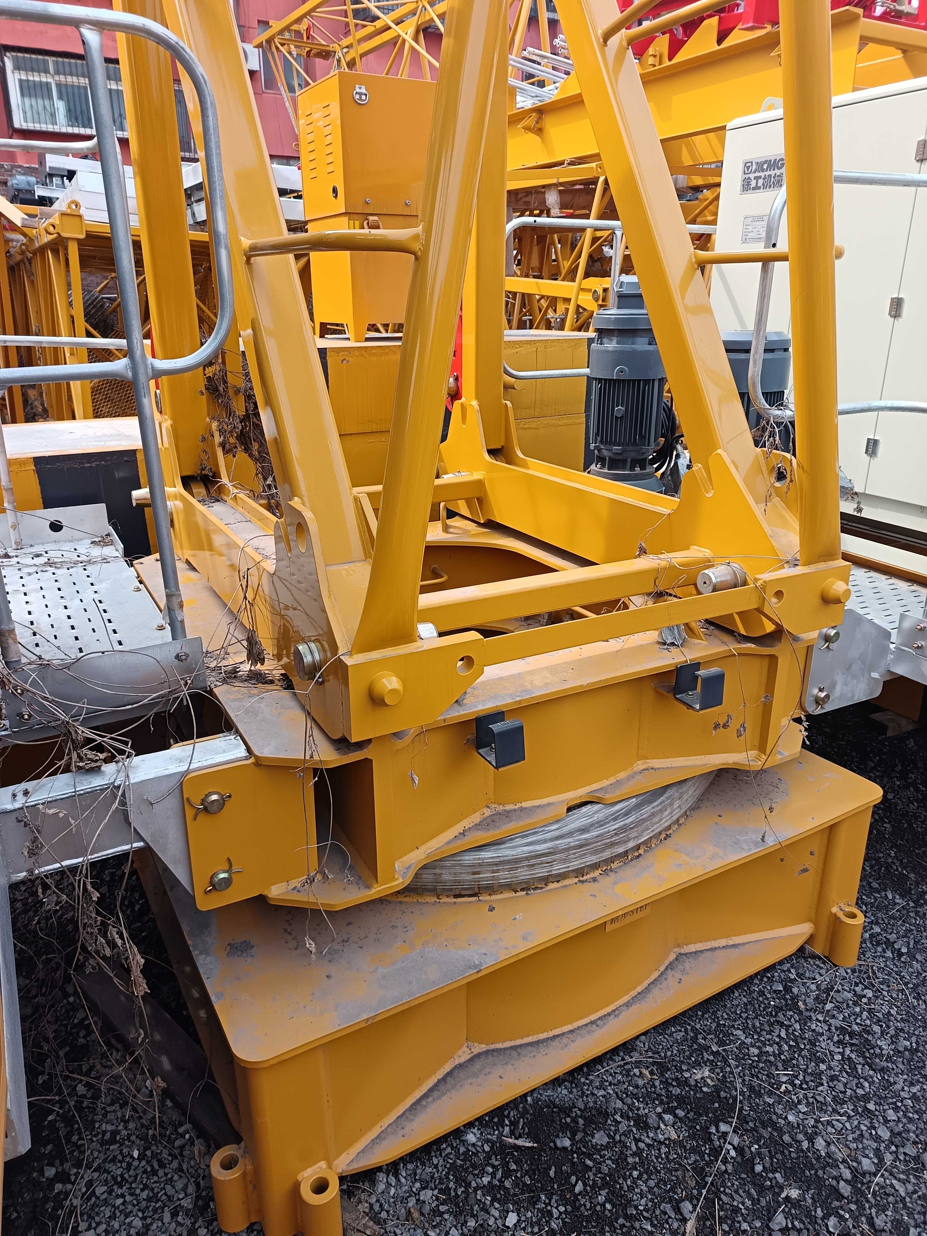 xcmg-second-hand-tower-crane-closeup-cabin xcmg-second-hand-tower-crane-closeup-cabin