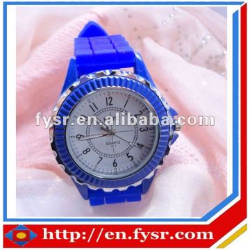 2012Hot sale!!! Fashionable colorful trendy novety blue silicone strap watch