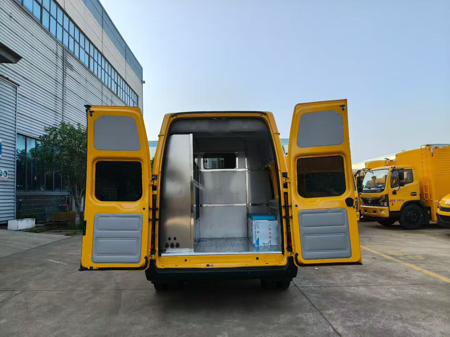 Efficient Rescue Pickup Truck for Disaster Management