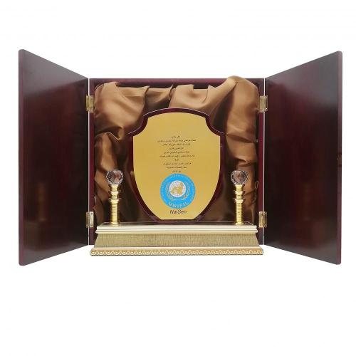 artwork  luxury wooden engraving trophy