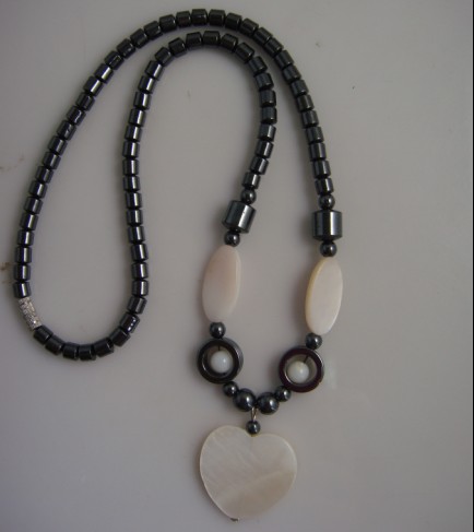 Collier de coquille de perle d&#39;hématite