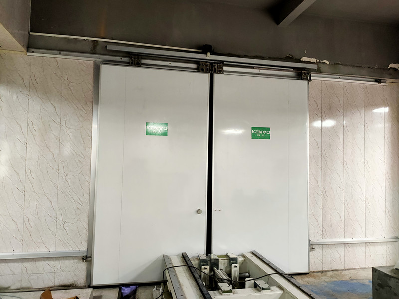 automatic cold room insulated sliding door 2