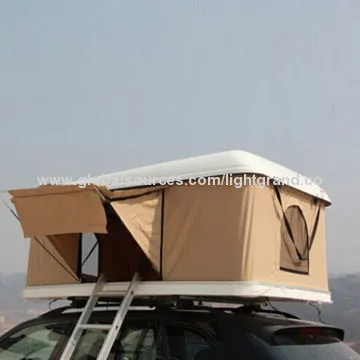Hard shell roof top tent, off-road accessories