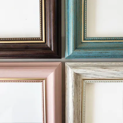 Vintage European Floating Frames: Luxurious Retro Photo Picture Frames for Artistic Decor