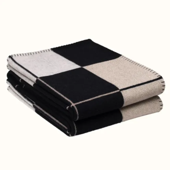 luxury thicken H Fleece blanket air conditioning sofa aircraft Letter Print blanket