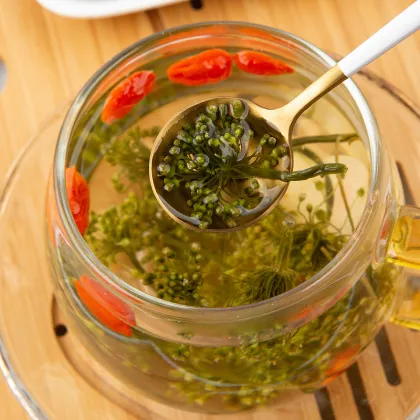 100% Pure Chinese Herbal Tea: Free Sample of Dried Ginseng Flower Tea (Sanchi Flower)