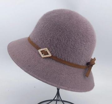 Wholesale Winter Knitting Caps and Bowknot Basin Hats for Middle-aged and Old Women