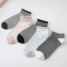 Модныя жаночыя баваўняныя шкарпэткі