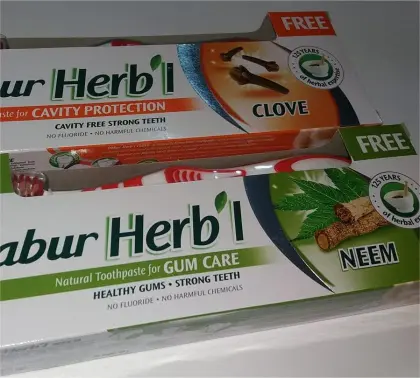 Natural toothpaste with clove ingredients