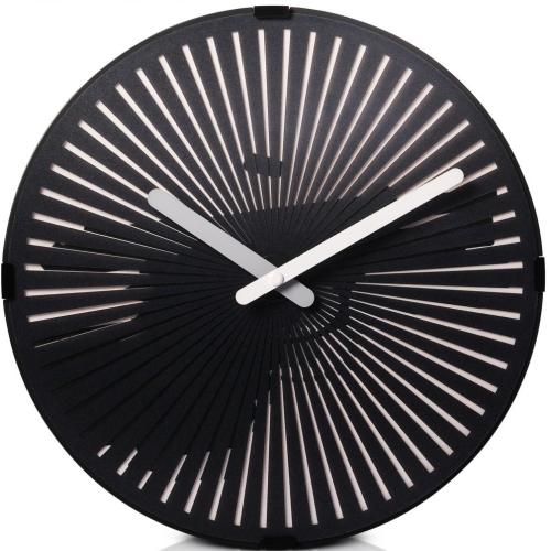 Moving Clock Clock - Una pistola