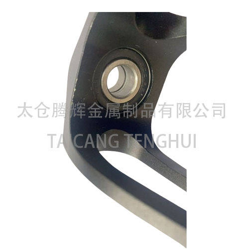 O garfo dianteiro de braço duplo de alumínio com rolamentos