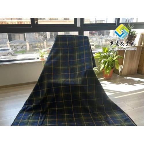 Coperta con bordi di dimensioni standard