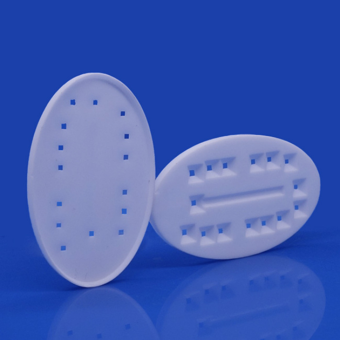Kundenspezifische Abdeckung aus 96% Aluminiumoxid-Keramik