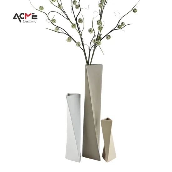 Striking Striped Porcelain Vase: A Modern Nordic Farmhouse Decorative Piece for Home