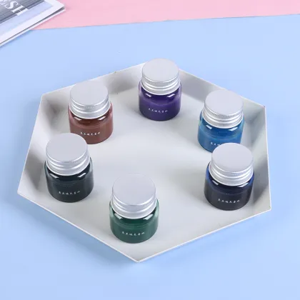 Platinum colored fountain pen ink