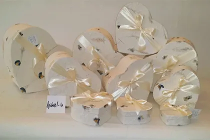 Fashion craft hand made cosmetic box sets packing