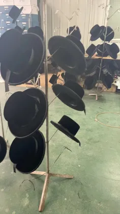 Belief rabbit fur hat