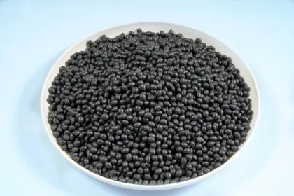 Furniture edge sealing adhesive particles